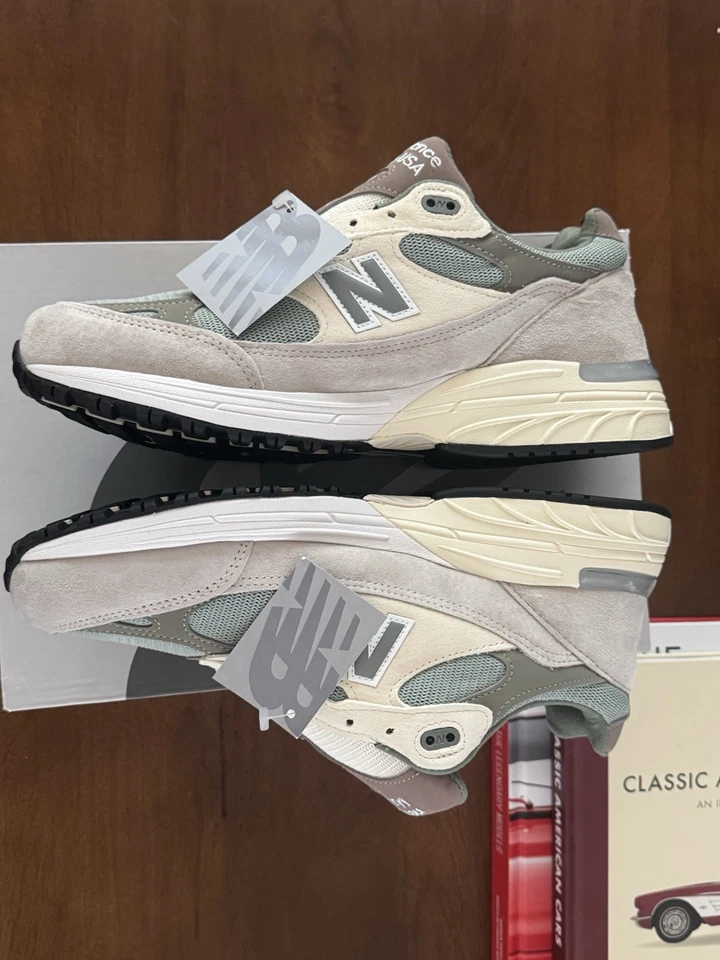Size 10.5 - New Balance Kith x 993 Spring 101 MR993KT1 - Brand New - Image 4 of 4