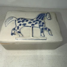 Vintage Prestige Place Stoneware Trinket Box 
