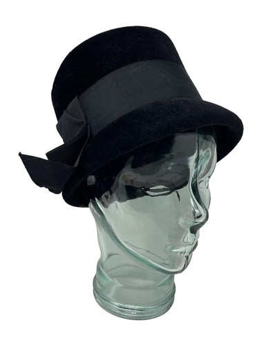 Vintage Black Velour Union Made USA Cloche Hat Satin Bow  display picture 2