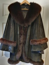Women Genuine Leather And Fox Fur Trim Cape Coat. Fits Size Xl-2xl
