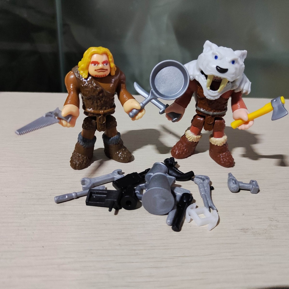 2pcs IMAGINEXT ULTRA ICE T-REX CAVEMAN FIGURES w/ Playmobil Tools Axe Sword  Pan