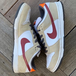 nike sb dunk low crimson