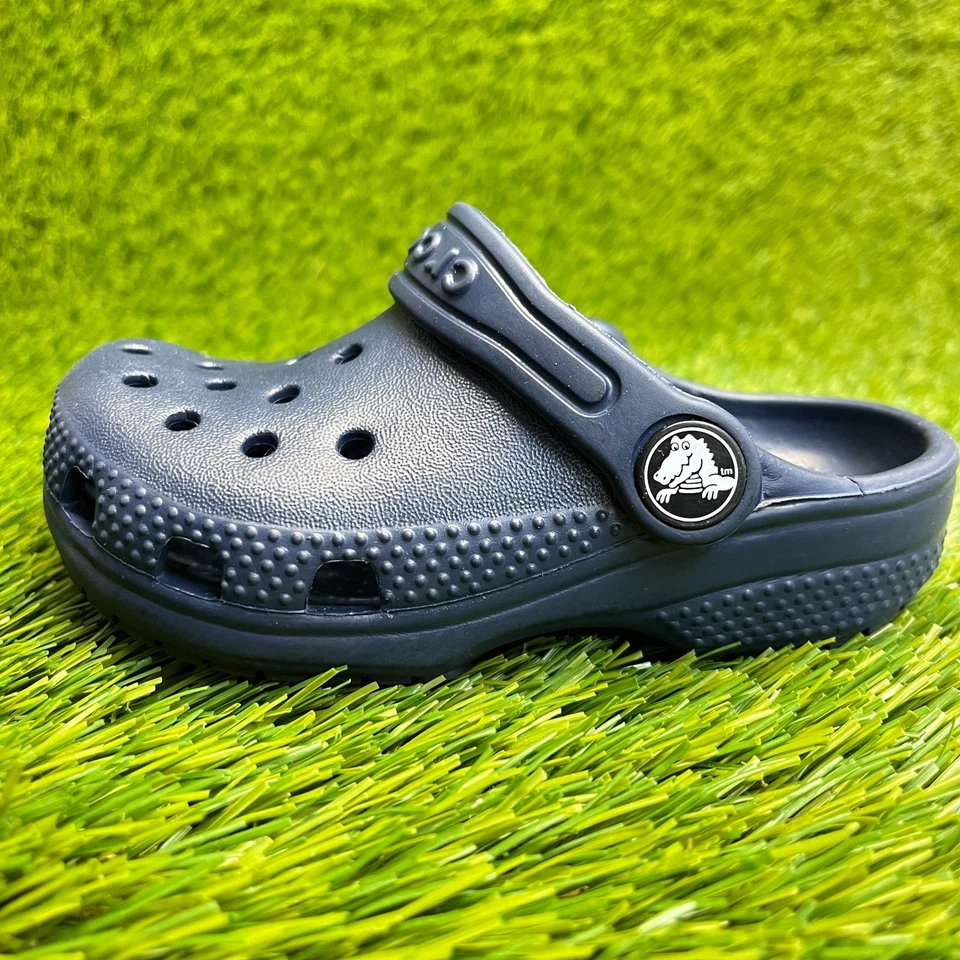 Crocs Classic Clog Toddler Size 7C Blue Beach Walking Outdoor Slip On Sandals - Image 3 of 4