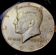 1964 P KENNEDY HALF DOLLAR $.50 COIN 90% SILVER UNITED STATES PHILADELPHIA USA
