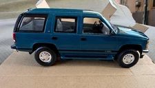 AMT/Ertl 1995 Chevrolet Tahoe Teal Blue Plastic Dealer Promotional Model, 1:25