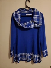 Beautiful Kim Rogers Woman's Blue And White Sweater With Scarf Size XL