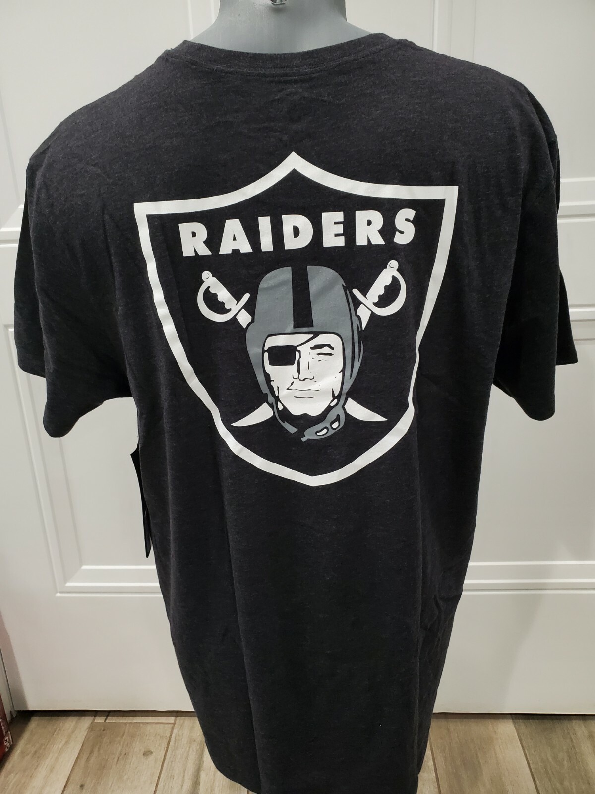 marshawn lynch raiders t shirt