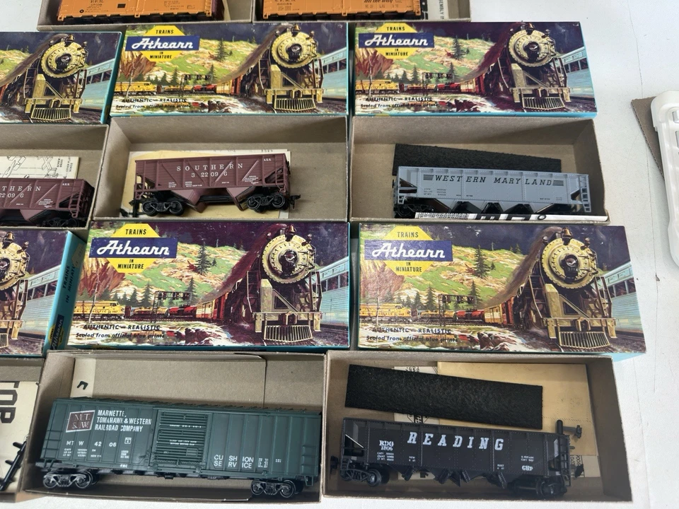 8 trenes en miniatura Athearn de colección en miniatura en caja Blue Streak carga rápida Foto 3 de 4