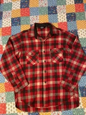 Men's Vintage WOOLRICH Long Sleeved Plaid Wool Blend Button Up Shirt Large/XL 