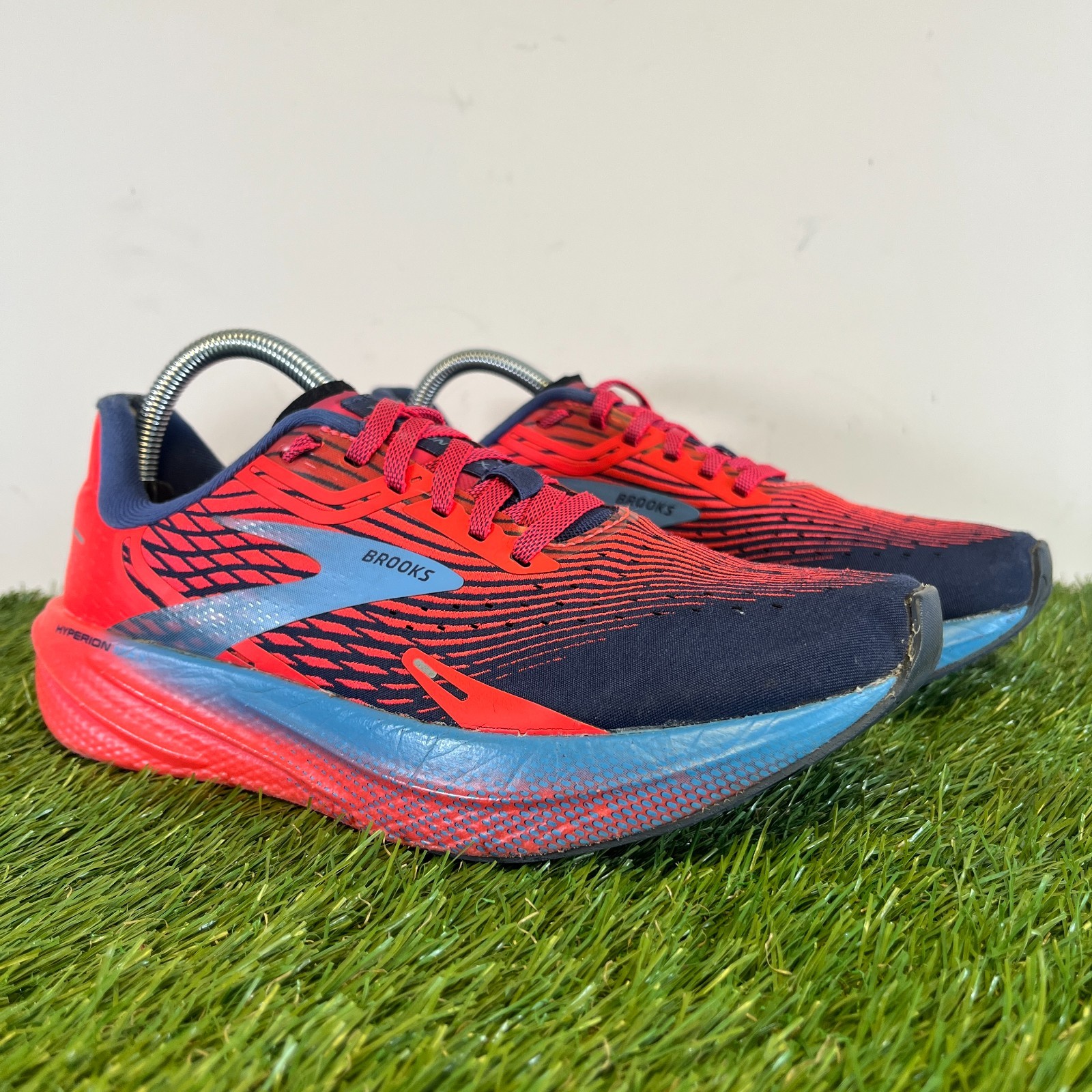 Brooks Trainers Size 6.5 Women's Red Blue Hyperion Max Athletic Running Shoes