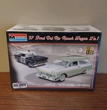 MONOGRAM - '57 FORD DEL RIO RANCH WAGON 2n1 POLICE 1:25 SCALE KIT 85-4193 SEALED