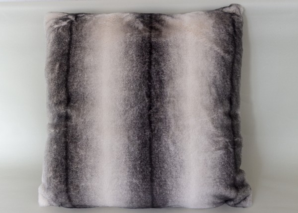 Fellkissen Luxus Kissen Dekokissen Sofakissen Kuschelkissen 45X45Cm Grau Wolf-image