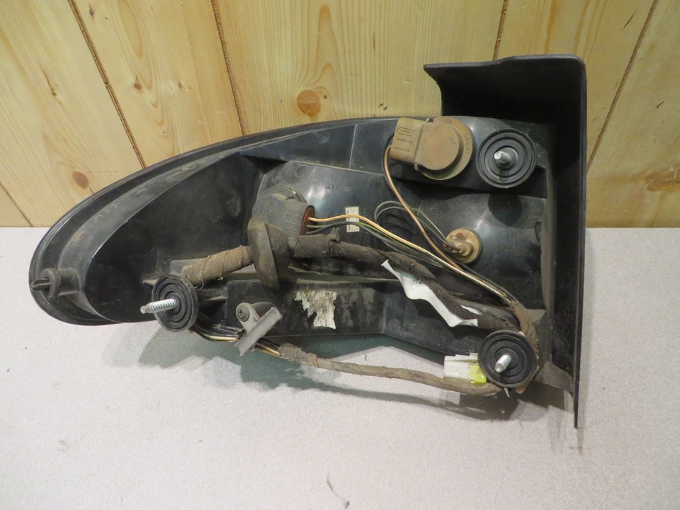 EAGLE VISION 93 94 95 96 97 LUZ TRASERA PASAJERO DERECHO OEM Foto 2 de 4