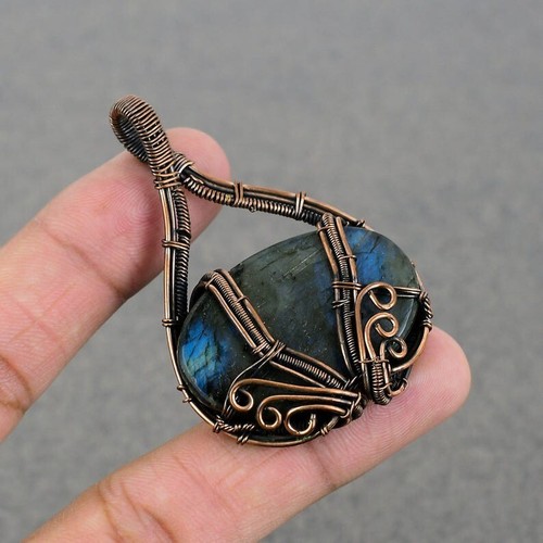 Ciondolo in rame con filo di labradorite fuoco blu gioiello artigianale - Foto 3 di 4