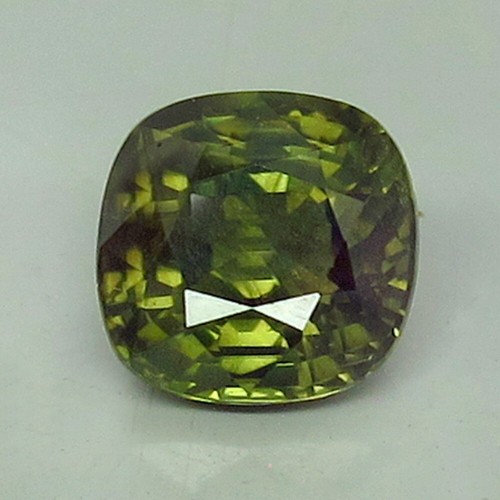 NATURAL UNHEATED! 2.03CT. STUNNING! OLIVE GREEN SAPPHIRE THAILAND ANTIQUE 6x6MM.