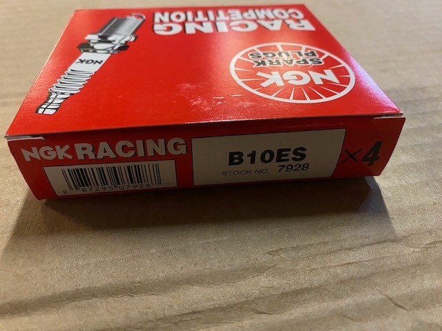 4 PACK GENUINE NGK 7928 B10ES Racing Spark Plug NEW