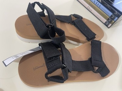 Universal Thread Women's Black Flat Sandals Straps Adjustable Hook & Loop