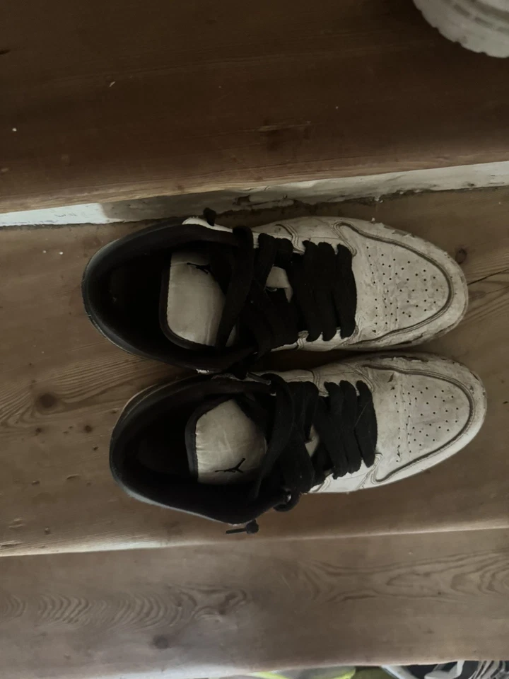 Nike Air Jordan 1 Low, foto 3 di 4