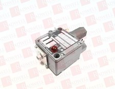 ALLEN BRADLEY 836T-T300J-X15 / 836TT300JX15 (NO BOX)