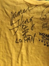 James Hong signed wizardcon Tshirt (Lo Pan)