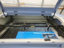 CO2 laser Machine DUAL HEAD 4'x4' Platform made in USA