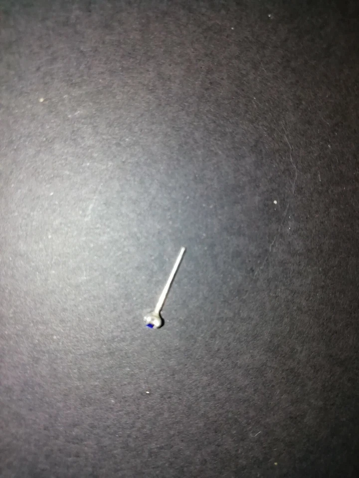 Confezione Da 36 Orecchini Per Naso In Argento 800/925 con brillantino scala blu - Immagine 2 di 2