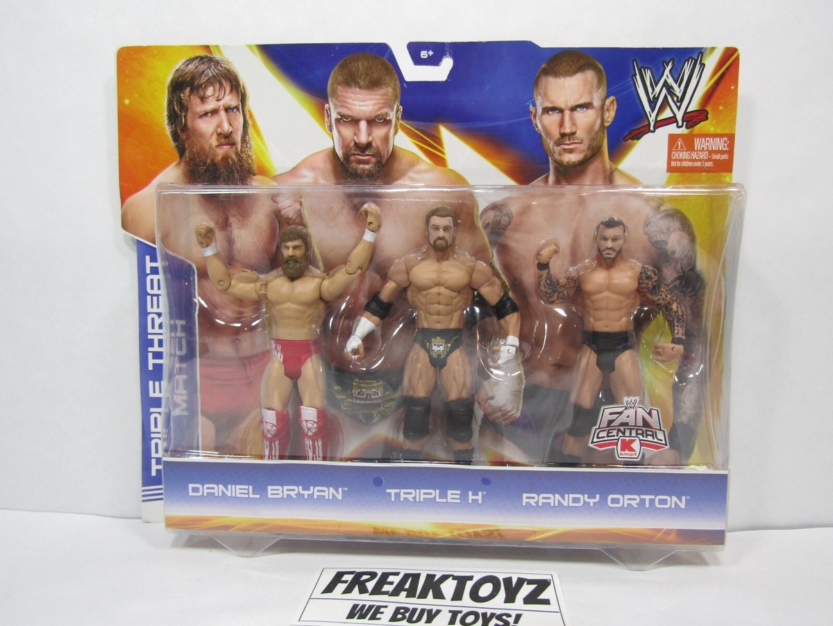 WWEフィギュア  ダニエル・ブライアン　他合計4体 WWE Triple Threat Match Daniel Bryan Triple H Randy Orton Fan