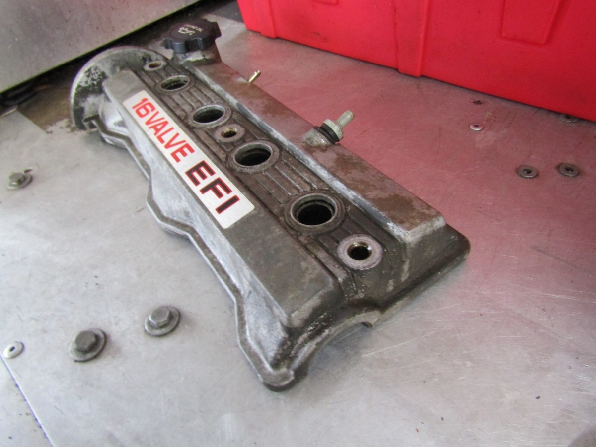 1988-1992 Toyota Corolla 1.6L OEM valve cover 88 89 90 91 92 | eBay