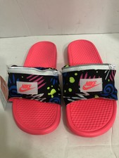 slides with zipper pocket