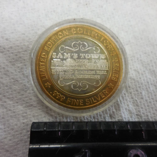 COLLECTORS SERIES .999 SILVER  SAM'S TOWN CASINO PROOF COIN