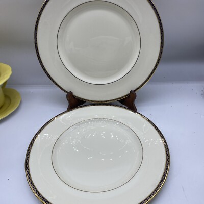 Minton St James Bone China Dinner Plate Made In England Minton Limited 10.5 x2