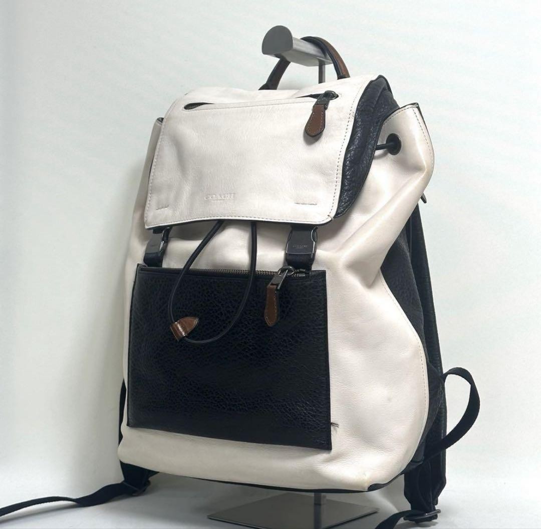 Vintage Coach Manhattan Bicolor Black & White Large Capacity Genuine Leather Backpack