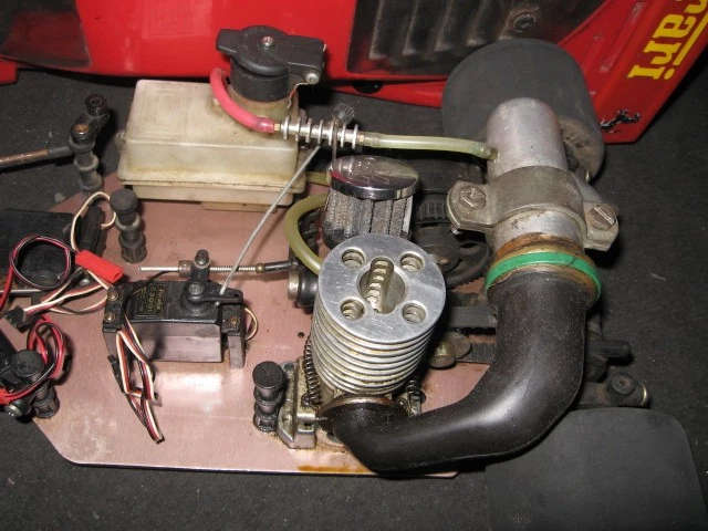 ferrari f40 nitro rc car vintage scala 1-8,mantua?sg? - Immagine 3 di 3