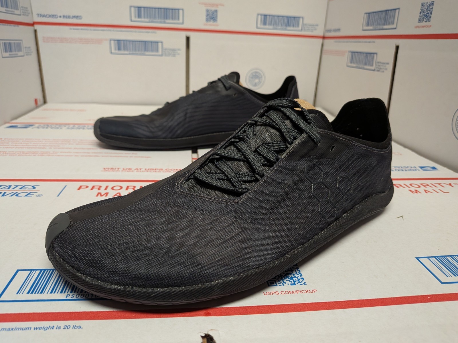 New Vivobarefoot Primus Flow Dark Shadow Mens Sz 43 - US Sz 10
