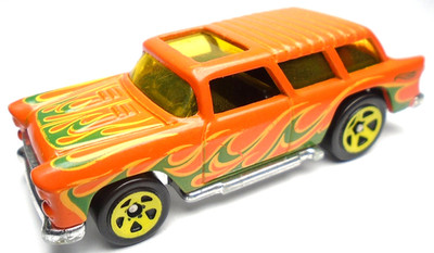 2018 HOT WHEELS CLASSIC CHEVY NOMAD ORANGE 2 3/4'' DIECAST CAR W/ GREEN & YELLOW