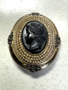 Coro Gold Tone Cameo Brooch Faux Pearl Victorian Revival Pin