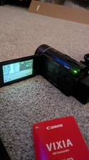 Canon Vixia HF M500 / HD Camcorder and Accessory Bundle