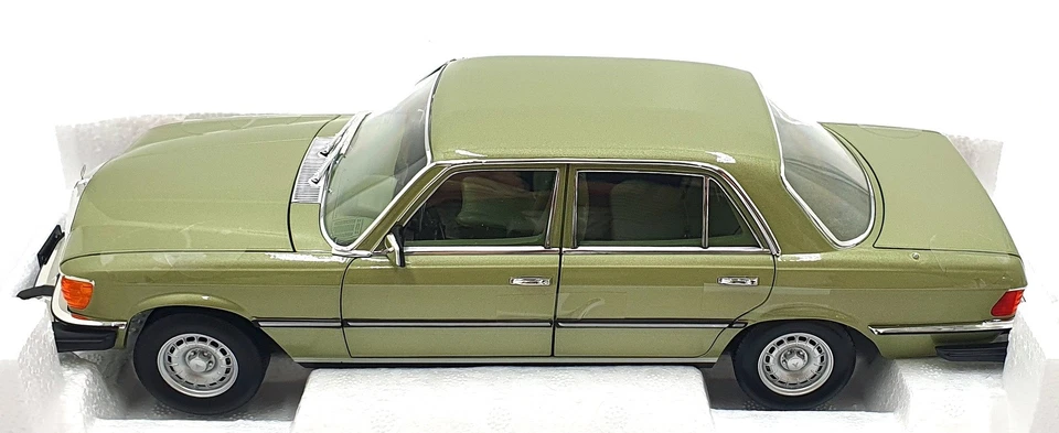 Norev 1/18 Scale Diecast 183975 - 1979 Mercedes-Benz 450 SEL US Version - Image 4 of 4