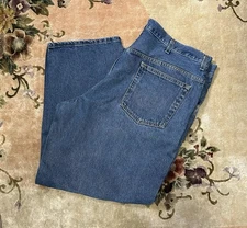 Men’s Regular Fit Basic Editions Jeans. Size 44x30