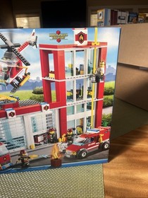 LEGO NIB 60004 City Fire Station Retired 2015