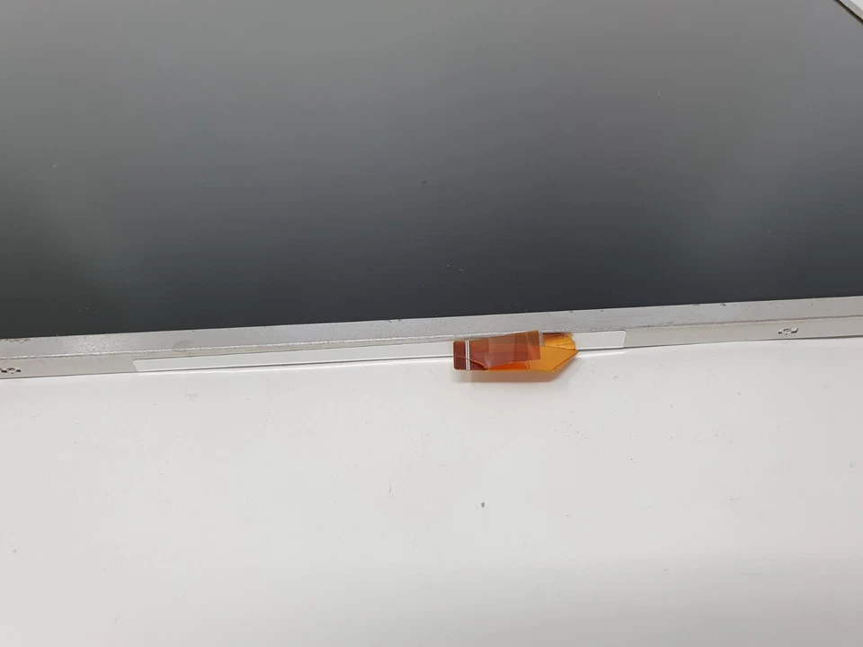 Pantalla para portátil Dell Studio 1537 LCD LED 0K737H 15,4" Samsung LTN154AT12 Foto 3 de 4