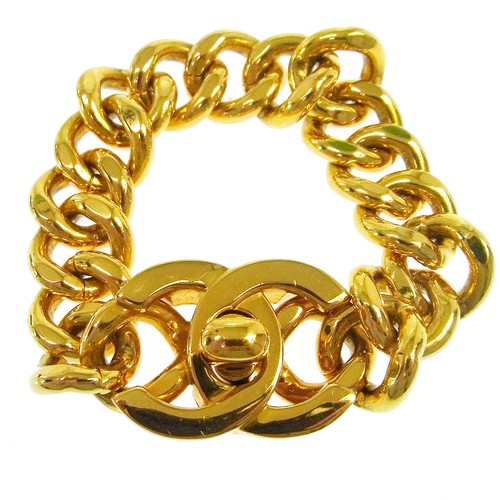 CHANEL Vintage CC Logos Turnlock Motif 