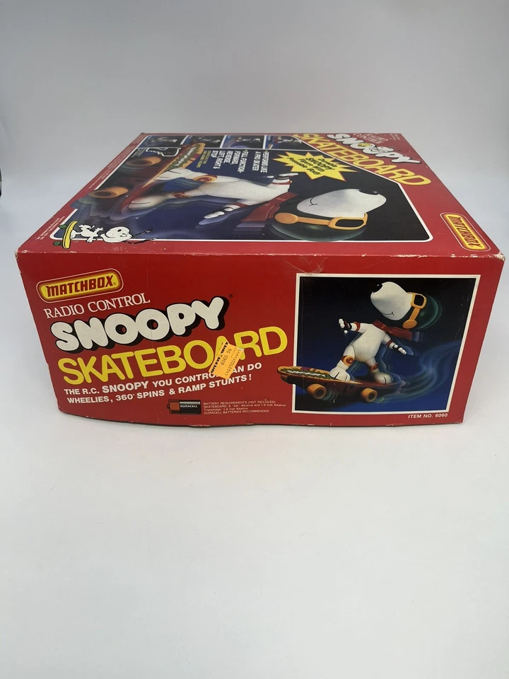 Matchbox Radio Control Snoopy Skateboard 27Mhz #6060 Wheelies Spins Jumps MIB - Image 4 of 4