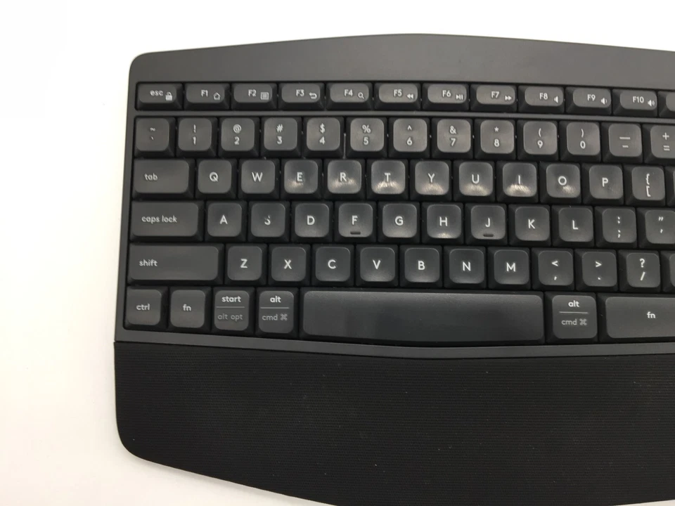 Logitech Performance K850 Y-R006 Keyboard Only w/ USB RECIEVER - FREE SHIPPING - Image 2 of 4