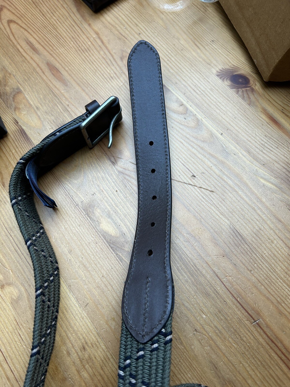 Tommy Hilfiger Casual Essential Elasticated Leather Belt Army Green  UK44in New image 4