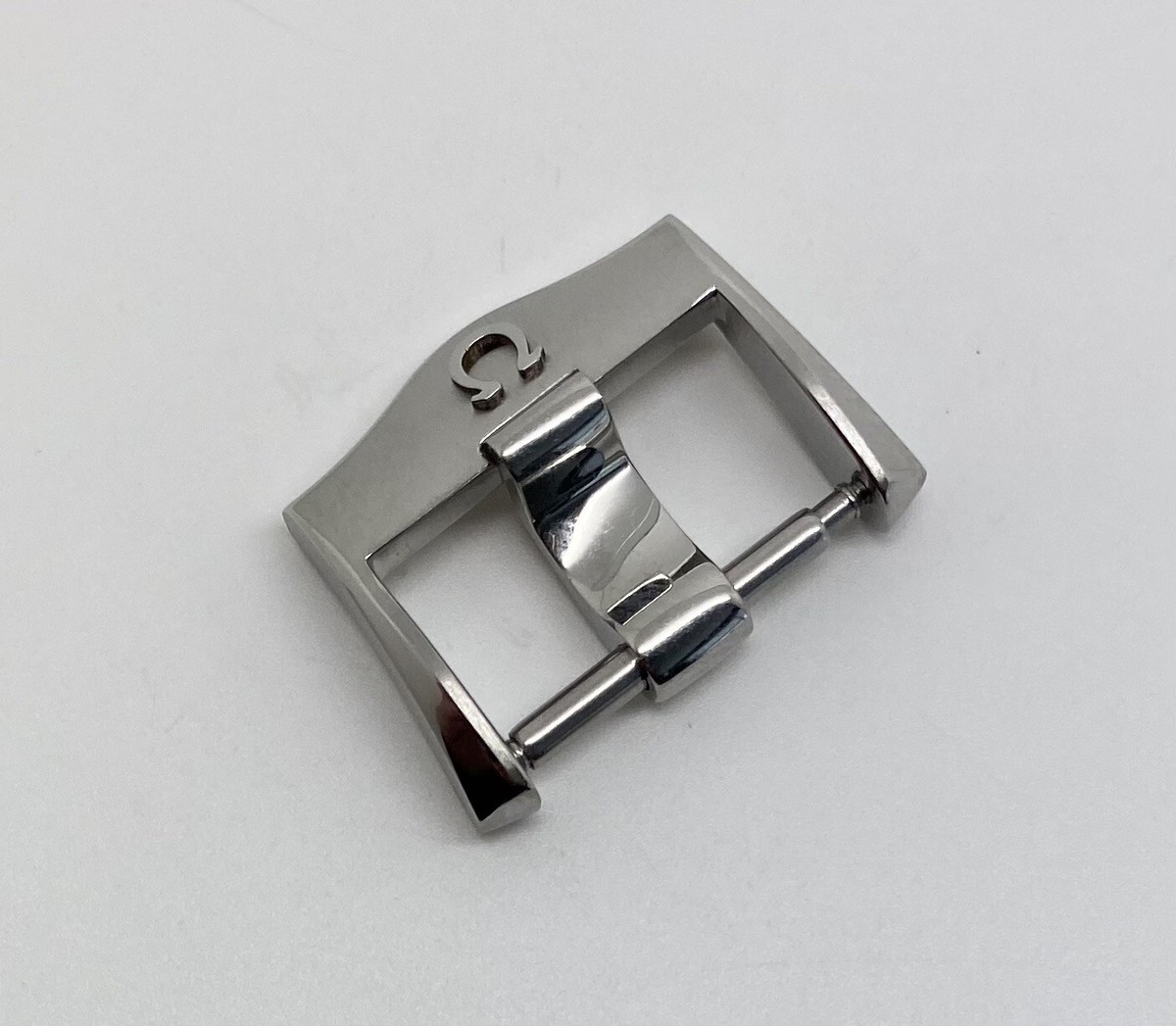 Authentic Omega 18mm Stainless Steel Tang Pin Buckle Rubber Authentic Omega 18mm Stainless Steel Tang Pin Buckle Rubber