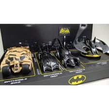 DC Batman Collection Caltex BATMOBILE 4 toys 1:64 Scale with parking base