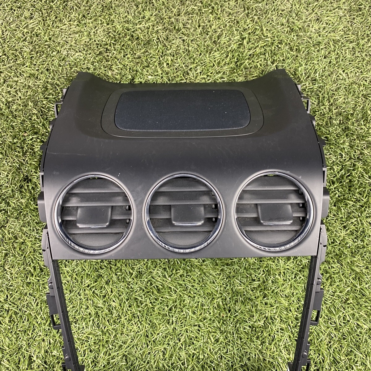 10 11 12 MAZDA CX7 CX-7 DASH CENTER AIR VENT GRILL TRIM BEZEL