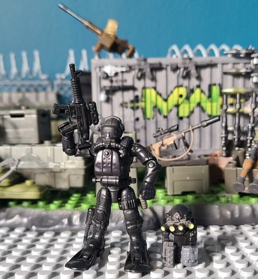 Mega Construx Call of Duty Figur (Custom Built/Mod) Blackout SEAL.