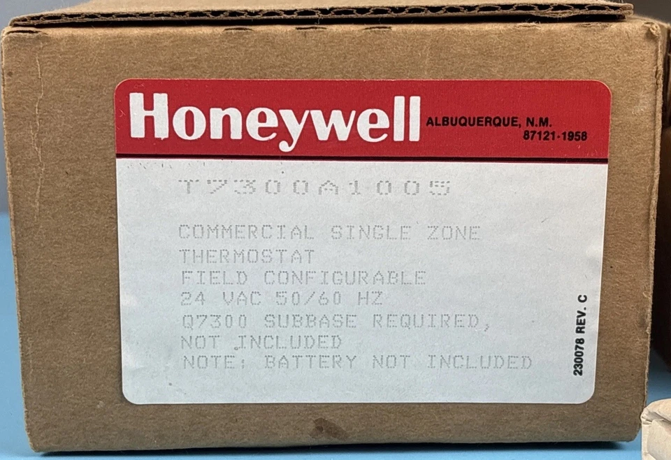 New NOS HONEYWELL T7300A 1005 Commercial Single Zone Thermostat. 24VAC - Image 2 of 4